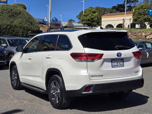 Blizzard Pearl 2017 Toyota Highlander Hybrid Platinum