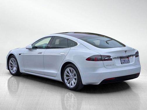 Pearl White Multi-Coat 2017 Tesla Model S 75
