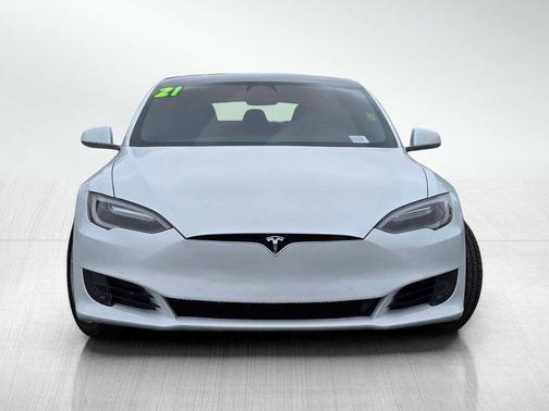 Pearl White Multi-Coat 2017 Tesla Model S 75