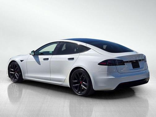 Pearl White Multi-Coat 2023 Tesla Model S Standard Range