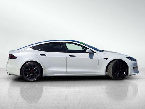 Pearl White Multi-Coat 2023 Tesla Model S Standard Range