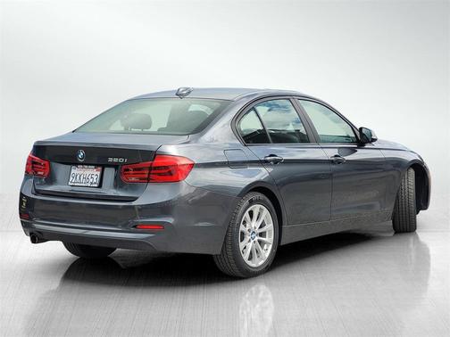 2017 BMW 320 i