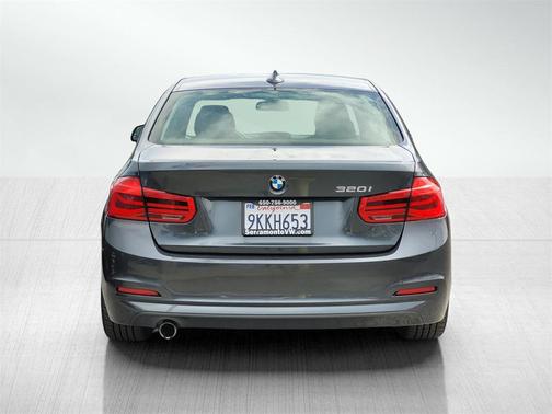 2017 BMW 320 i