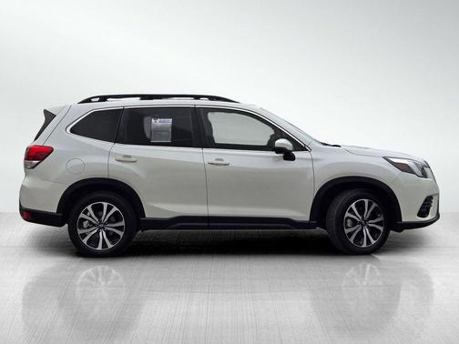 Crystal White Pearl 2023 Subaru Forester Limited