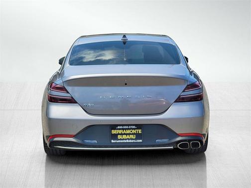 2022 Genesis G70 2.0T RWD