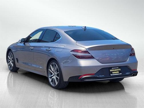 2022 Genesis G70 2.0T RWD