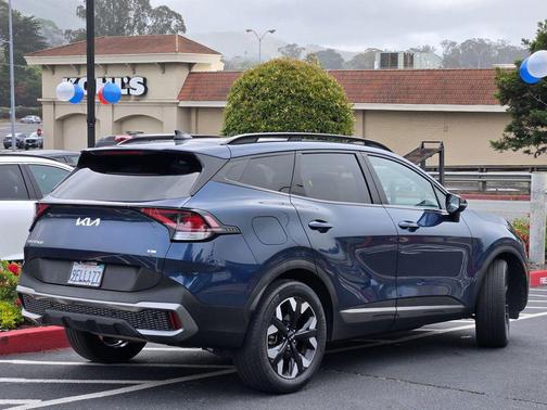 Vesta Blue 2023 Kia Sportage Plug-In Hybrid X-Line