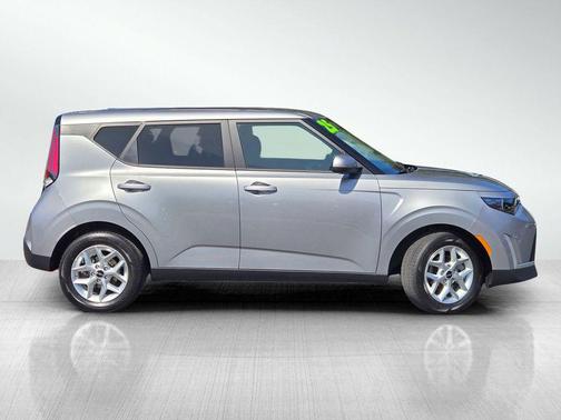 Steel Gray 2025 Kia Soul LX