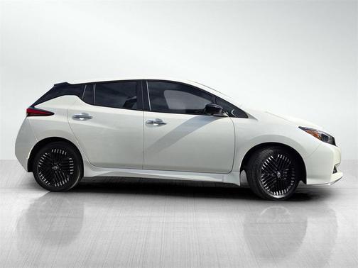 2023 Nissan Leaf SV PLUS 60 kWh