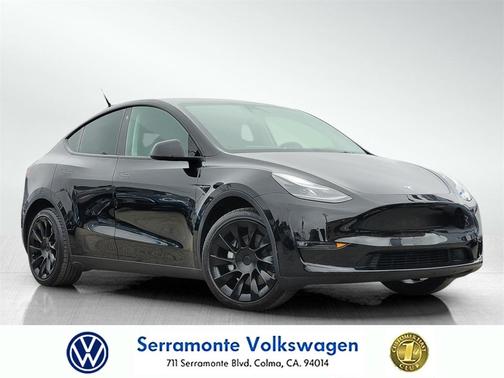 2022 Tesla Model Y Long Range Dual Motor All-Wheel Drive