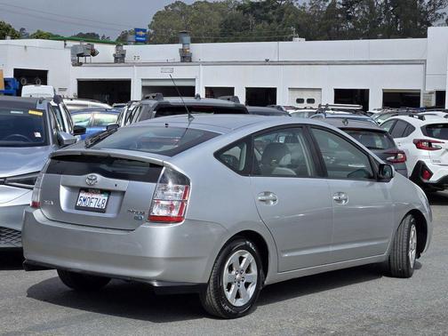 Millennium Silver Metallic 2005 Toyota Prius Base