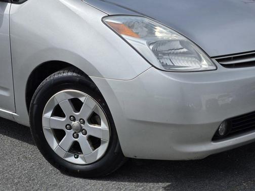 Millennium Silver Metallic 2005 Toyota Prius Base
