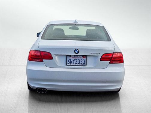 2011 BMW 328 328i