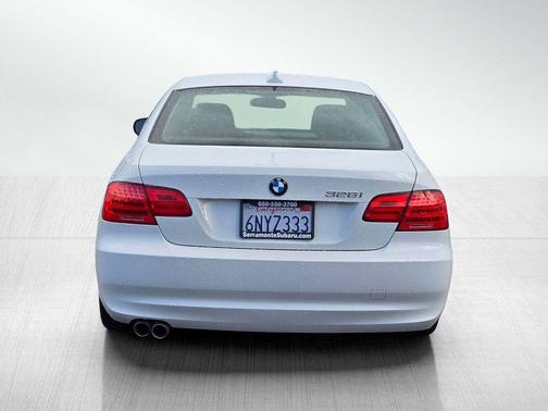 2011 BMW 328 328i