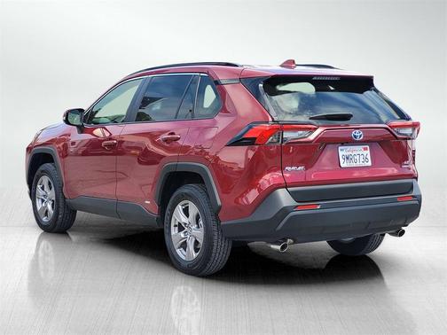 2024 Toyota RAV4 Hybrid LE