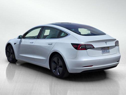 Pearl White Multi-Coat 2018 Tesla Model 3 Long Range