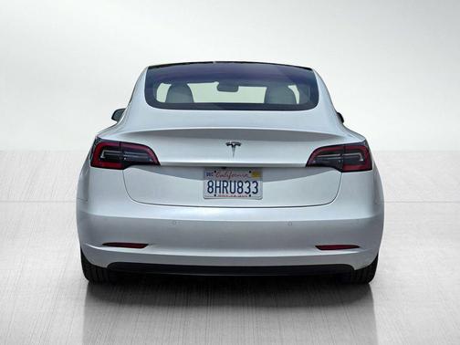 Pearl White Multi-Coat 2018 Tesla Model 3 Long Range