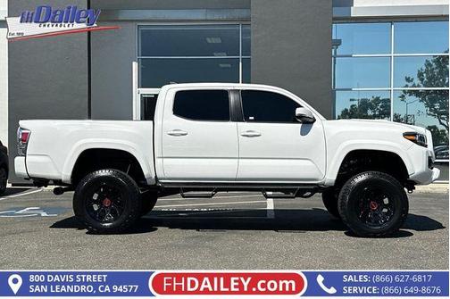 White 2022 Toyota Tacoma TRD Sport