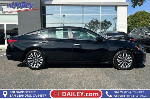Black 2025 Nissan Altima SV