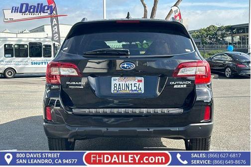 Crystal Black Silica 2017 Subaru Outback 2.5i Touring