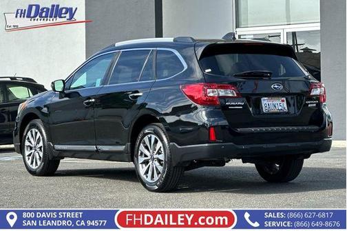 Crystal Black Silica 2017 Subaru Outback 2.5i Touring