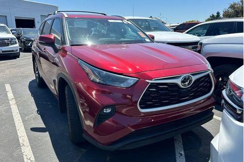 Red 2023 Toyota Highlander XLE