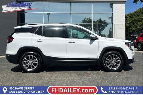 Summit White 2024 GMC Terrain SLT