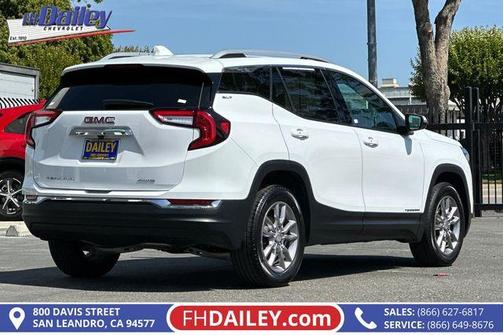 Summit White 2024 GMC Terrain SLT