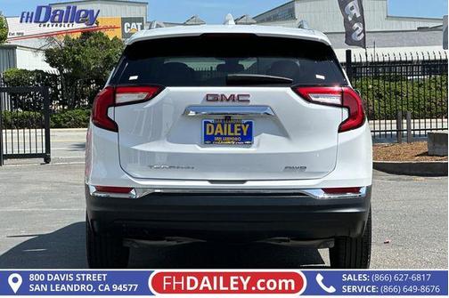 Summit White 2024 GMC Terrain SLT
