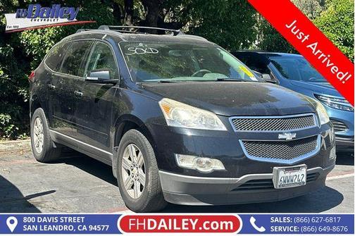 Black Granite Metallic 2012 Chevrolet Traverse 2LT