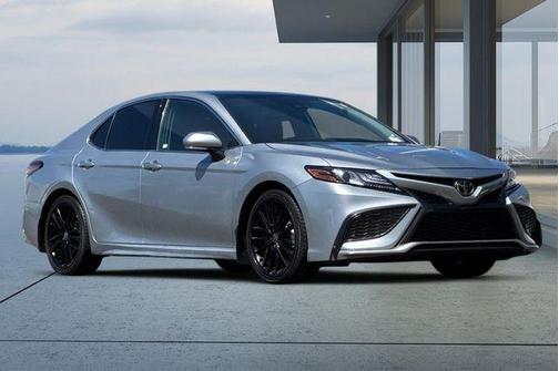 Celestial Silver Metallic 2022 Toyota Camry XSE