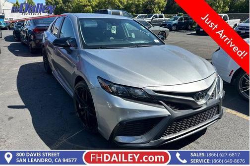 Celestial Silver Metallic 2022 Toyota Camry SE
