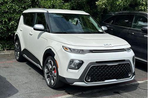 Snow White Pearl 2022 Kia Soul X-Line