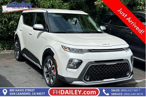 Snow White Pearl 2022 Kia Soul X-Line