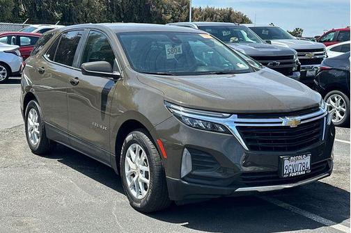 Bronze Metallic 2023 Chevrolet Equinox 1LT
