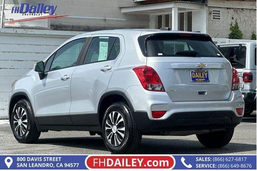 Silver Ice Metallic 2018 Chevrolet Trax LS