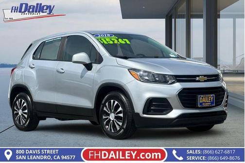 Silver Ice Metallic 2018 Chevrolet Trax LS