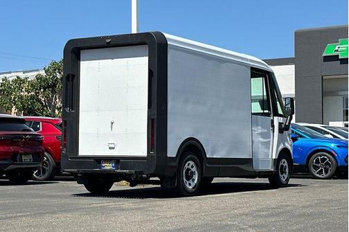 Oyster 2025 Chevrolet BrightDrop 400 Base
