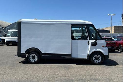Oyster 2025 Chevrolet BrightDrop 400 Base