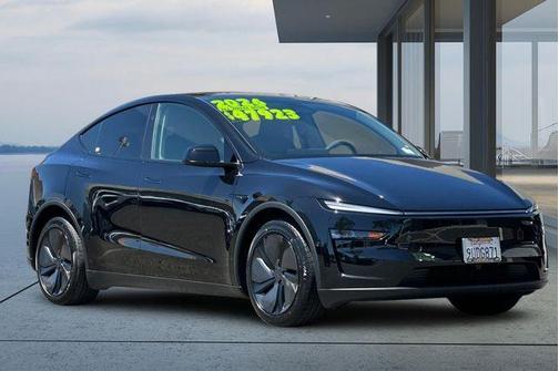 Black 2026 Tesla Model Y Long Range