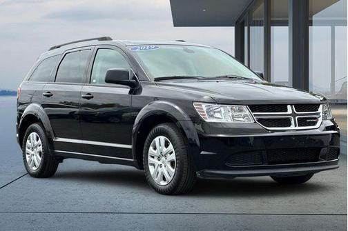Pitch Black Clearcoat 2019 Dodge Journey SE Value Package