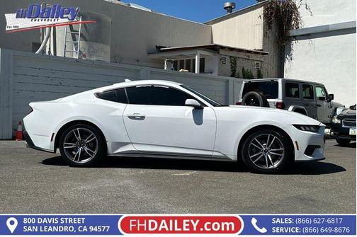 Oxford White 2024 Ford Mustang EcoBoost