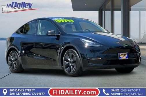 Black 2025 Tesla Model Y Long Range