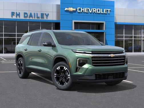 Green Metallic 2027 Chevrolet Traverse LT
