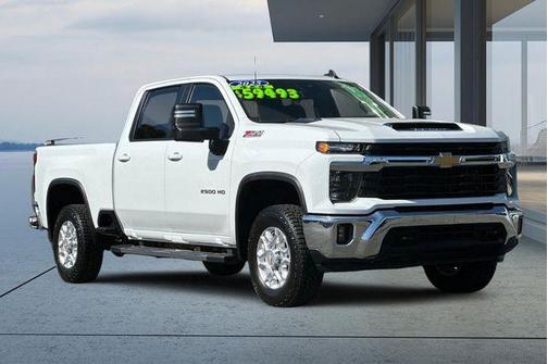 Summit White 2025 Chevrolet Silverado 2500 LT