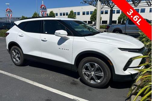 Summit White 2023 Chevrolet Blazer 3LT