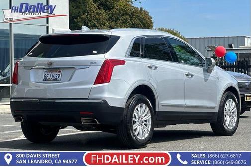Radiant Silver Metallic 2018 Cadillac XT5 Base