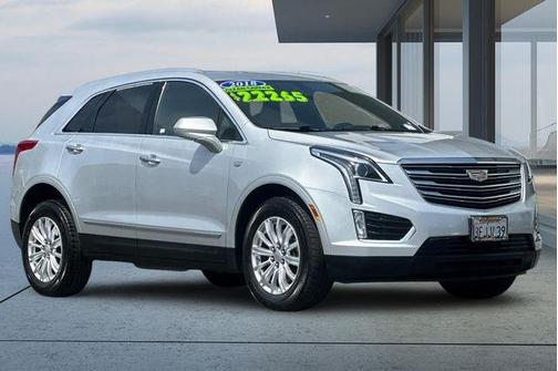 Radiant Silver Metallic 2018 Cadillac XT5 Base