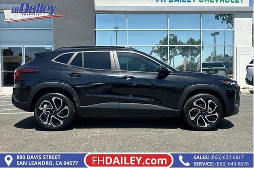 Black Metallic 2024 Chevrolet Trax 2RS