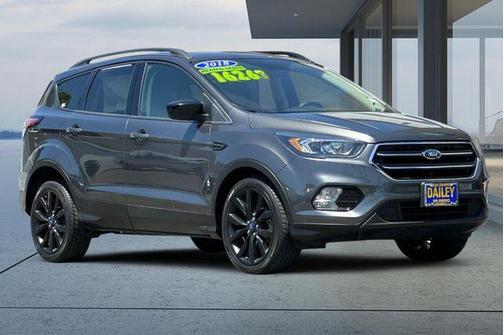 Magnetic 2018 Ford Escape SE